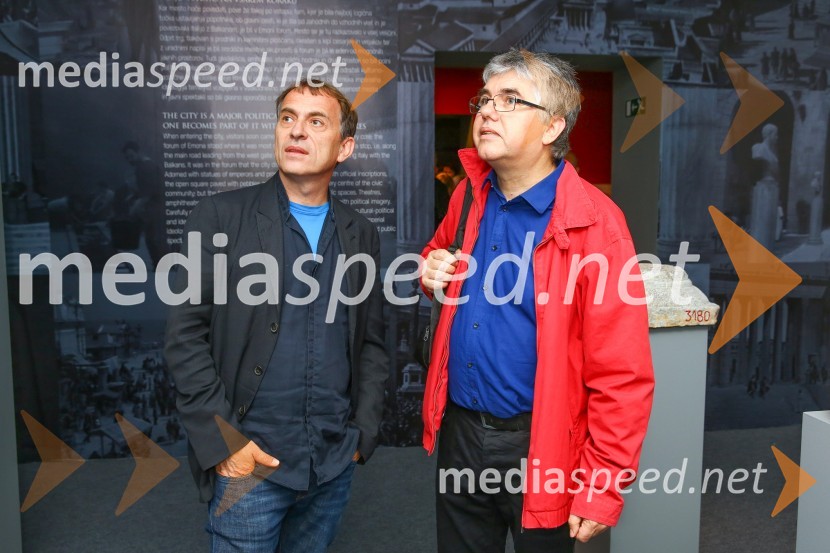  Blaž Peršin, direktor Muzeja in galerije mesta Ljubljane;  Miran Mohar, oblikovanje razstave, Novi kolektivizemEmona: mesto v imperiju, muzejska razstava ob praznovanju 2000-letnice Emone