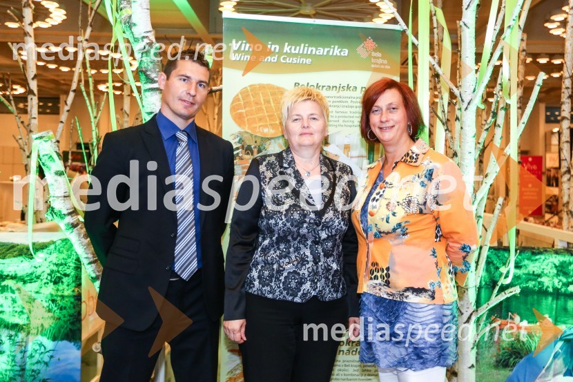  Peter Črnič, direktor RIC Bela krajina;  Mojca Čemas Stjepanovič, županja občine Črnomlje;  Jerneja  Kamnikar, ustanoviteljica in direktorica Vivo CateringUvod v Jurjevanje v Beli krajini