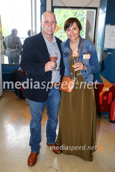  Todd A.  Scattini, ameriški vojaški ataše;  Robin  ScattiniUvod v Jurjevanje v Beli krajini