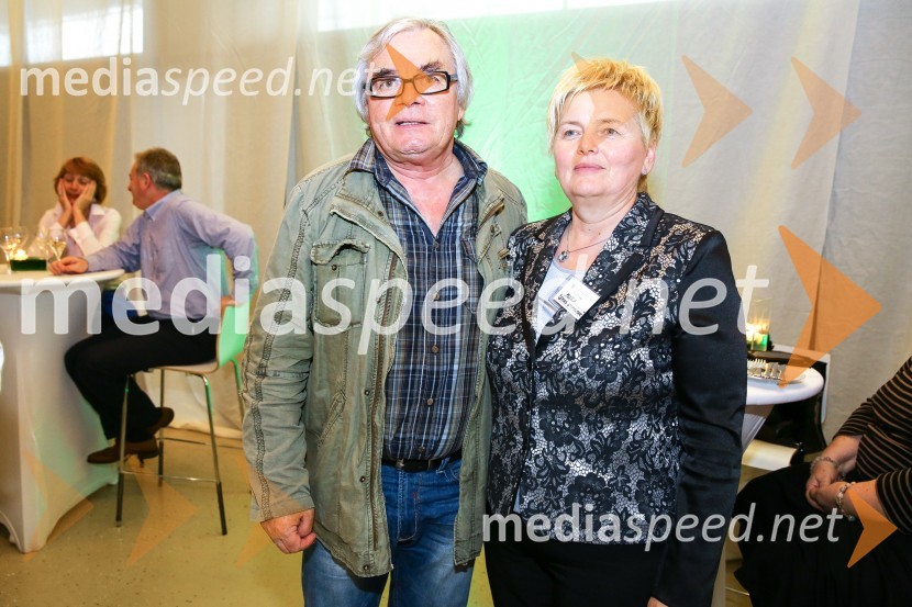  Lado  Leskovar, pevec in ambasador Unicef;  Mojca Čemas Stjepanovič, županja občine ČrnomljeUvod v Jurjevanje v Beli krajini