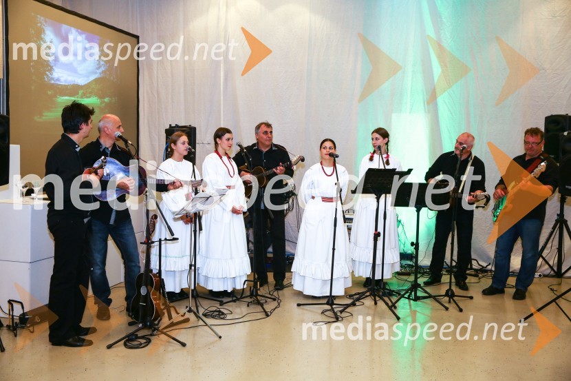 Tamburaška skupina VodomecUvod v Jurjevanje v Beli krajini