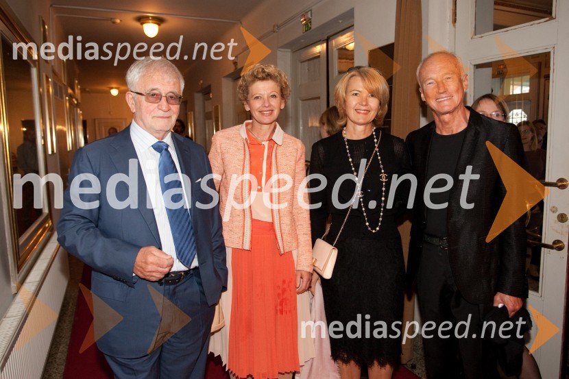 dr. Peter  Čeferin, pravnik, pisatelj;  Rija  Čič, inženirka tekstilne industrije;  Nevenka Črešnar Pergar, lastnica in direktorica podjetja NP Consulting;  Janez  Pergar, prokurist NP ConsultingMarina Abramović ali kako sem izgubil pot do Antigone