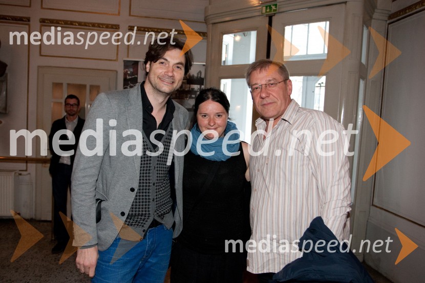  Branko Jordan, igralec;  Mihaela Trupi, organizatorka;  Aleš Valič, igralecMarina Abramović ali kako sem izgubil pot do Antigone