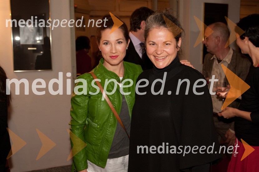  Sabina  Kogovšek, igralka;  Jera Ivanc, LGLMarina Abramović ali kako sem izgubil pot do Antigone
