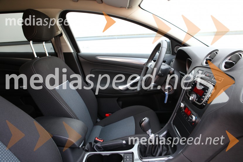 Ford Mondeo 2.0 TDCi ECO Trend karavan, notranjostFord Mondeo 2.0 TDCi ECO Trend karavan, mediaspeed test
