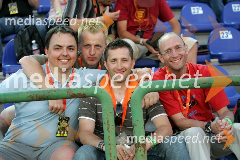 Tomaž Požrl, Mitja Požrl, Robert Cankar, ekipa Speedway.si in Primož Bajec, športni novinar Radia SlovenijaSPEEDWAY SGP 2007, VN Italije, dirka