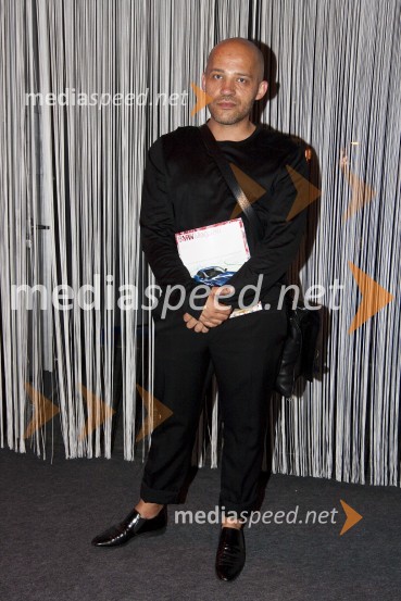 Zoran Garevski, modni oblikovalecV spomin: Zoran Garevski, modni oblikovalec