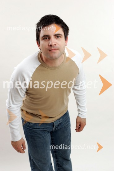 Dorjan Vrečar, voditelj oddaje Na ZabaviVoditelji oddaje Na Zabavi