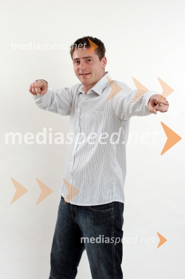 Aleš Kolmanko, voditelj oddaje Na ZabaviVoditelji oddaje Na Zabavi