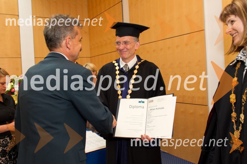 dr. Milan Kutnjak, Fakulteta za naravoslovje in matematiko, Univerza v Mariboru; prof. dr.  Danijel Rebolj, rektor Univerze v MariboruPromocija doktorjev znanosti UM, junij 2014