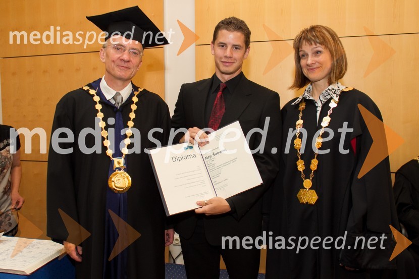 prof. dr.  Danijel Rebolj, rektor Univerze v Mariboru; dr. Nejc Širovnik, Fakulteta za naravoslovje in matematiko, Univerza v Mariboru; prof. dr.  Nataša Vaupotič, dekanica,  Fakulteta za naravoslovje in matematiko, Univerza v MariboruPromocija doktorjev znanosti UM, junij 2014