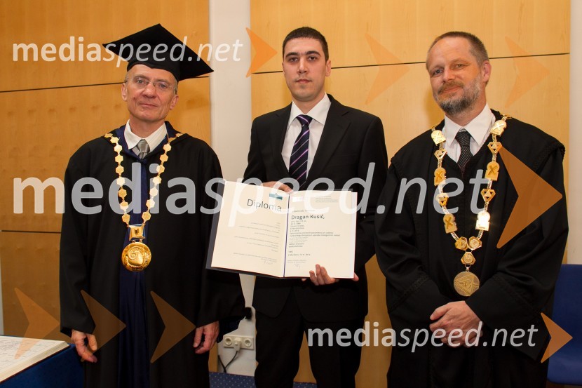prof. dr.  Danijel Rebolj, rektor Univerze v Mariboru; dr. Dragan Kusić, Fakulteta za elektrotehniko, računalništvo in informatiko, Univerza v Mariboru; prof. dr. Borut  Žalik, dekan, Fakulteta za elektrotehniko, računalništvo in informatiko, Univerza v MariboruPromocija doktorjev znanosti UM, junij 2014