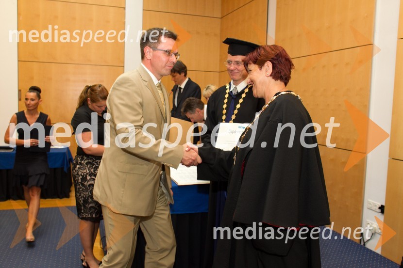 dr. Árpád Ivánecz, Medicinska fakulteta, Univerza v Mariboru; prof. dr. Breda Pečovnik Balon, Medicinska fakulteta, Univerza v MariboruPromocija doktorjev znanosti UM, junij 2014