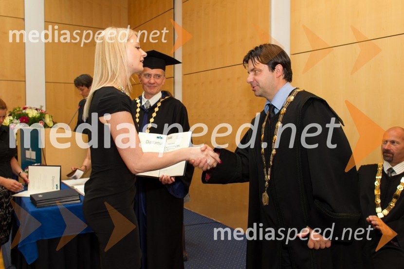 dr. Polonca Brglez, Fakulteta za kemijo in kemijsko tehnologijo, Univerza v Mariboru; prof. dr.  Peter  Krajnc, Fakulteta za kemijo in kemijsko tehnologijo, Univerza v MariboruPromocija doktorjev znanosti UM, junij 2014