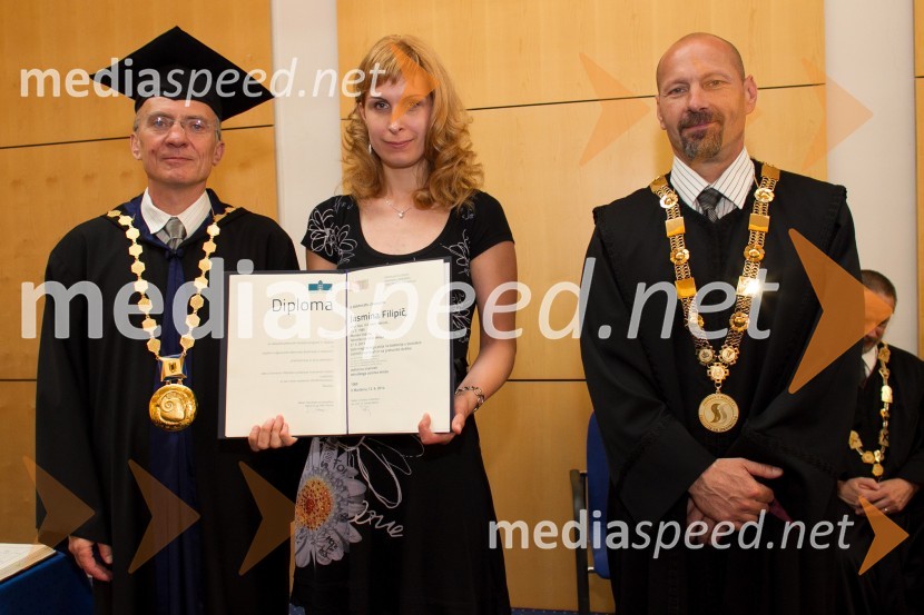 prof. dr.  Danijel Rebolj, rektor Univerze v Mariboru; dr. Jasmina Filipič, Fakulteta za strojništvo, Univerza v Mariboru; prof. dr. Niko Samec, dekan, Fakulteta za strojništvo, Univerza v MariboruPromocija doktorjev znanosti UM, junij 2014