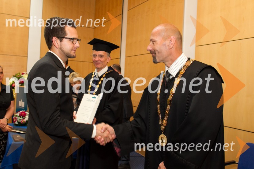 doc. dr. Gregor Harih, Fakulteta za strojništvo, Univerza v Mariboru; prof. dr. Niko Samec, dekan, Fakulteta za strojništvo, Univerza v MariboruPromocija doktorjev znanosti UM, junij 2014