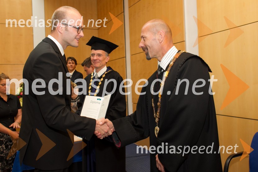 dr. Luka Lešnik, Fakulteta za strojništvo, Univerza v Mariboru; prof. dr. Niko Samec, dekan, Fakulteta za strojništvo, Univerza v MariboruPromocija doktorjev znanosti UM, junij 2014