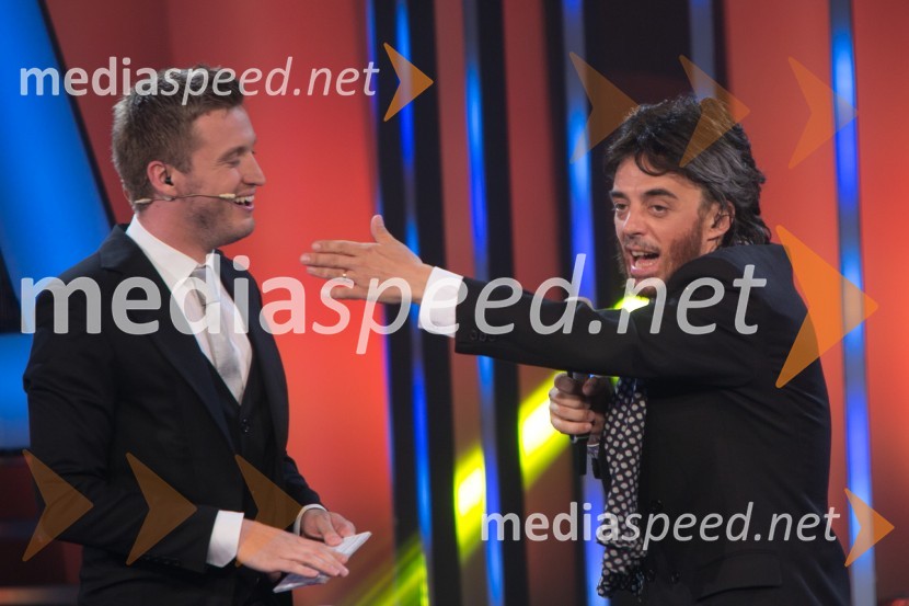  Denis Avdić, voditelj;  Tomaž Klepač, pevecZnan obraz ima svoj glas, zadnja oddaja