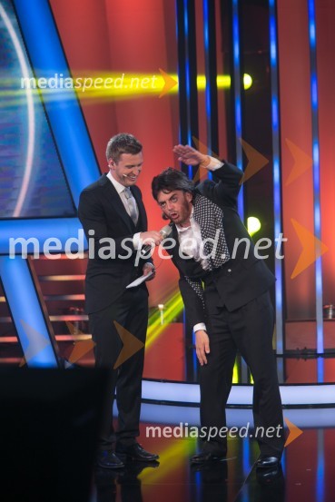  Denis Avdić, voditelj;  Tomaž Klepač, pevecZnan obraz ima svoj glas, zadnja oddaja