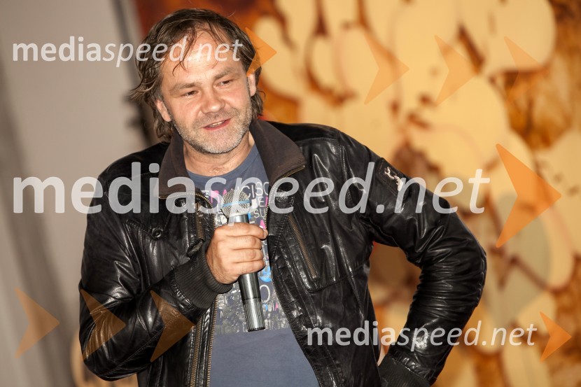  Jure Ivanušič, dramski igralec in glasbenikMuzikal Cvetje v jeseni, novinarska konferenca