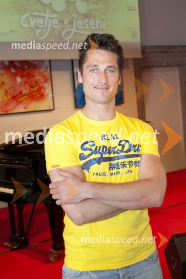  Miha Krušič, koreograf, plesalecMuzikal Cvetje v jeseni, novinarska konferenca