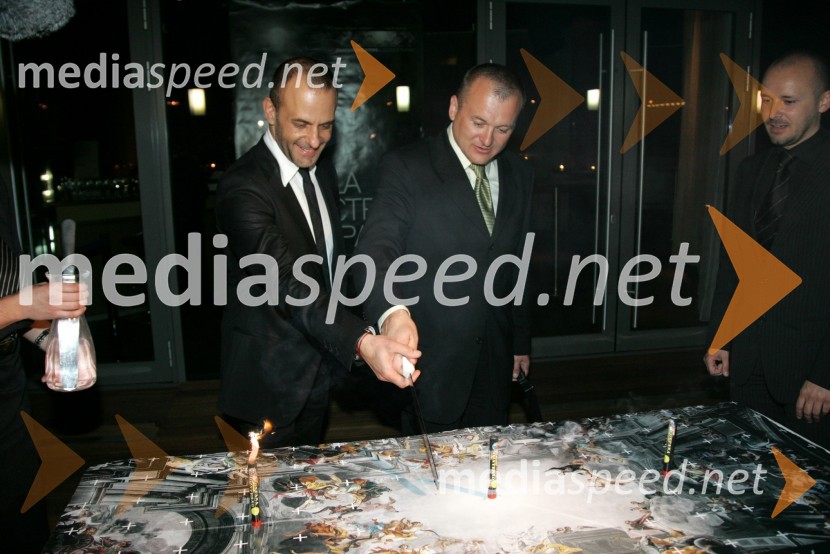 Tomaž Pandur, režiser in Franc Kangler, župan MariboraTesla Electric Company, predstava Pandur Theaters v SNG Maribor