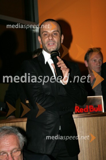 Tomaž Pandur, režiserTesla Electric Company, predstava Pandur Theaters v SNG Maribor