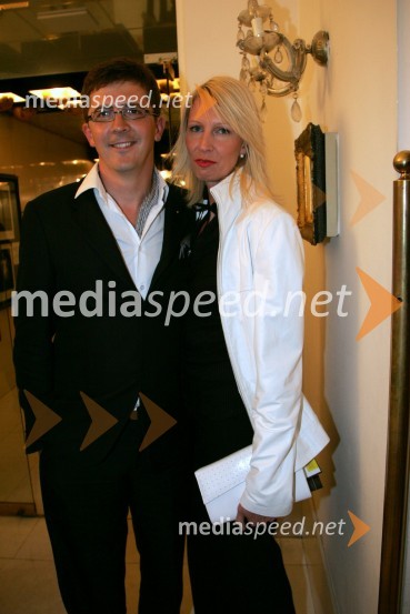 Božidar Novak, direktor komunikacijske skupine SPEM ter njegova soproga Barbara NovakTesla Electric Company, predstava Pandur Theaters v SNG Maribor