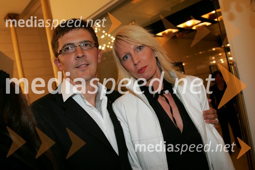 Božidar Novak, direktor komunikacijske skupine SPEM ter njegova soproga Barbara NovakTesla Electric Company, predstava Pandur Theaters v SNG Maribor