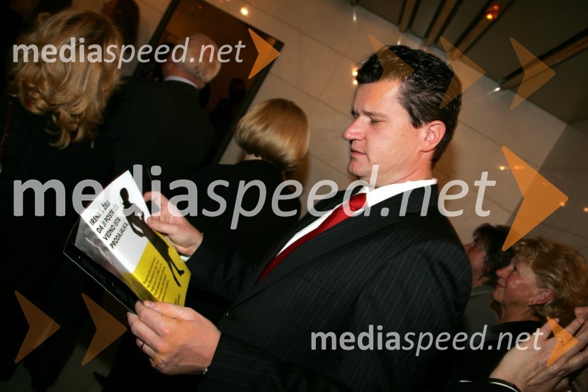 Marko Kolbl, lastnik radia CenterTesla Electric Company, predstava Pandur Theaters v SNG Maribor