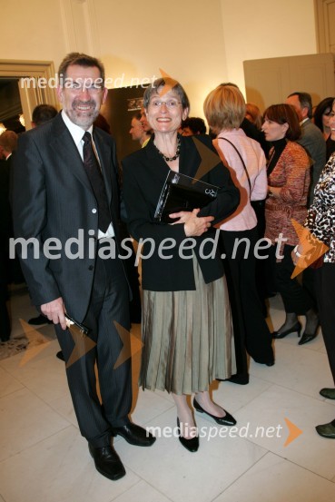 Dr. Jure Zupan, minister za znanost, visoko šolstvo in tehnologijo s soprogo BredoTesla Electric Company, predstava Pandur Theaters v SNG Maribor