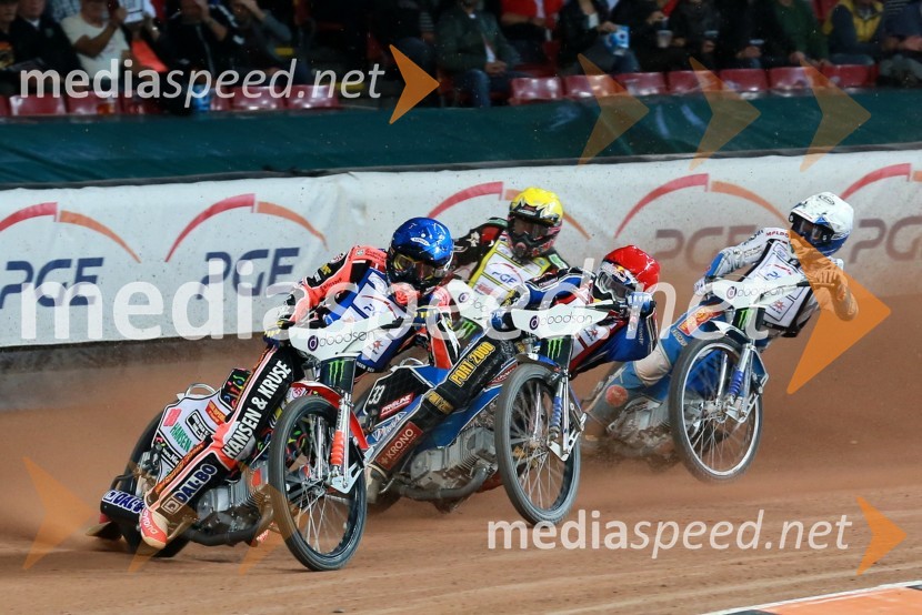  Niels-Kristian  Iversen, speedwayist (Danska);  Jaroslaw  Hampel, speedwayist (Poljska);  Nicki  Pedersen, speedwayist (Danska)Iversen zadnji kralj Parkna, Žagar za točko ob polfinale