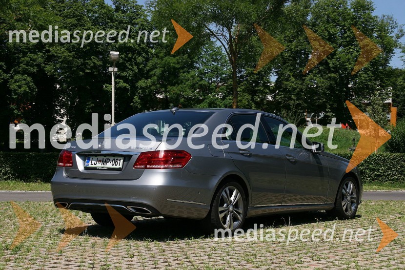 Mercedes-Benz E 300 Bluetec HybridMercedes-Benz E 300 Bluetec Hybrid, mediaspeed test