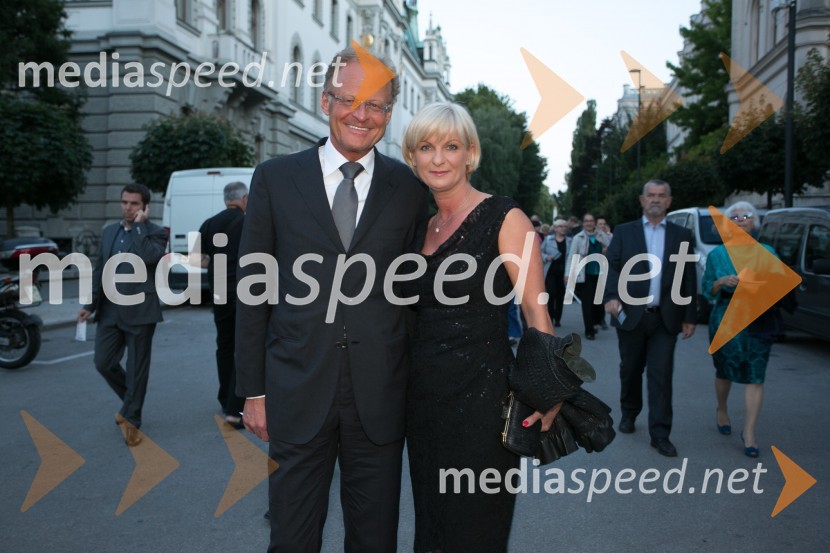  Janez  Škrabec, direktor Riko d.o.o.;  Sonja Poljanšek Škrabec, lastnica Welness centra Sunny62. Ljubljana Festival, otvoritev s Carmino Burano