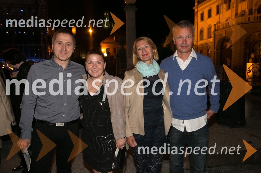  Klemen Kolenc, projektni vodja pri družbi Akrapovič;  Tjaša Kolenc Filipčič, vodja trženjskega komuniciranja v Skupini Triglav;  ... ;  ... 62. Ljubljana Festival, otvoritev s Carmino Burano