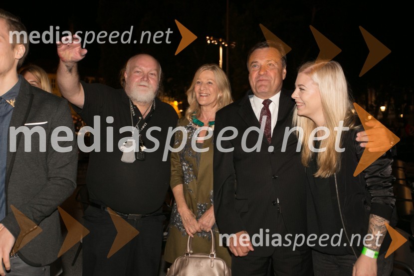  Zmago Modic, slikar;  Mija Janković, soproga Zorana Jankovića;  Zoran Janković, župan MOL, predsednik PS;  Staša Gruškovnjak62. Ljubljana Festival, otvoritev s Carmino Burano