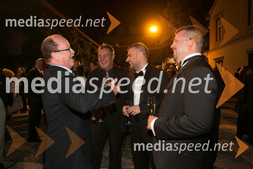  Tomaž Domicelj, glasbenik;  Branko Panič, Festival Ljubljana;  Ivo  Jordanov, operni pevec;  Marko Cvetko, operni pevec62. Ljubljana Festival, otvoritev s Carmino Burano