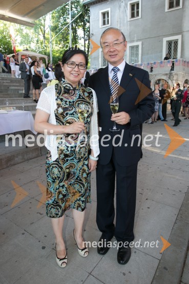  Jang Xiuwen;  Xianyi Zhang, veleposlanik Kitajske v SlovenijiSprejem ob ameriškem dnevu neodvisnosti