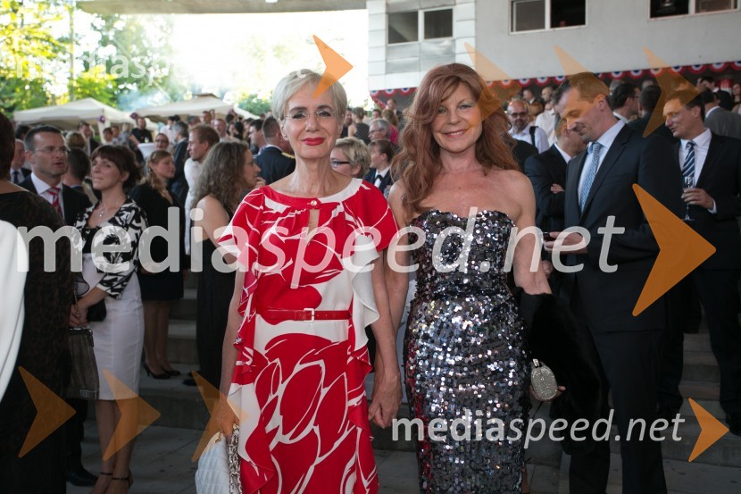  Metka  Premerl, slavistka;  Darja Kuhar Kotnik, soustanoviteljica in podpredsednica Društva za zdravje narodaSprejem ob ameriškem dnevu neodvisnosti