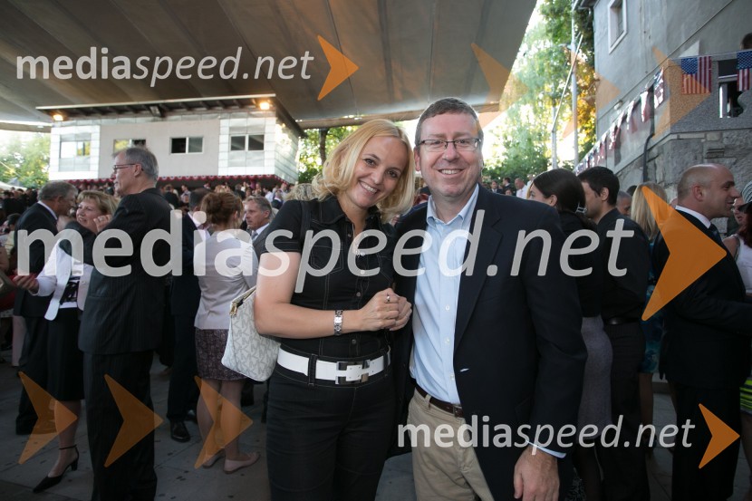  Ajša Vodnik, izvršna direktorica AmCham (Ameriška gospodarska zbornica);  Eugene S.  YoungSprejem ob ameriškem dnevu neodvisnosti