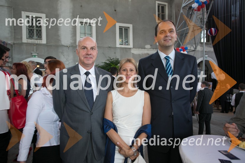  Cezary Król, veleposlanik Poljske v Sloveniji;  Valentina Milić;  Ivan Milić, veleposlanik Črne Gore v SlovenijiSprejem ob ameriškem dnevu neodvisnosti