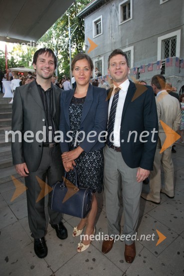  Žiga Pirnat, glasbenik;  Anja Hlača Ferjančič, novinarka;  Primož FerjančičSprejem ob ameriškem dnevu neodvisnosti