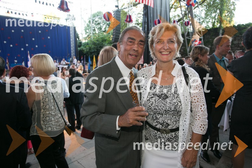  Michael E. Sherifis; dr. Anna Prinz, veleposlanica NemčijeSprejem ob ameriškem dnevu neodvisnosti