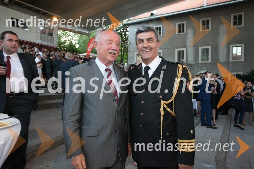 dr. Anton Bebler, politolog, diplomat, politik;  Branislav Kekovič,  vojaški ataše Črne goreSprejem ob ameriškem dnevu neodvisnosti