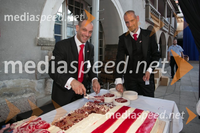  Uroš Mijailović,  Restavracija Arboretum;  Gregor Mijalović,  Restavracija ArboretumSprejem ob ameriškem dnevu neodvisnosti