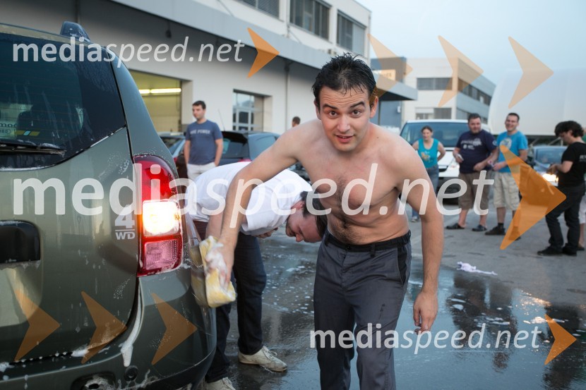  Anej Ferko, Epic MediaBikini car wash