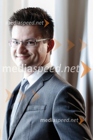  Tilen Božič, državni sekretar iz Ministrstva za finance RSStranka Mira Cerarja, kandidati na volitvah v DZ 2014