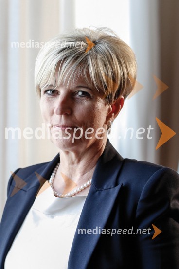  Vera Granfol, profesorica sociologije in slovenskega jezika s književnostjo.Stranka Mira Cerarja, kandidati na volitvah v DZ 2014