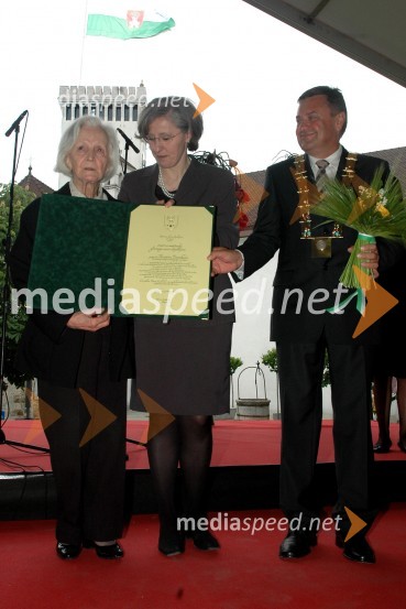 Kristina Brenkova, pisateljica, Milena Mileva Blažič, mestna svetnica in Zoran Jankovič, župan LjubljaneSvečana seja Mestne občine Ljubljana