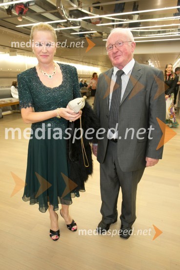  Katjuša Rojac, vodja galerije Loterije Slovenij;  Boštjan Pirc, Galerija 22Opera Lohengrin, Festival Ljubljana